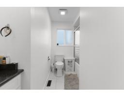 7991 138a Street, Surrey, BC V3W7E8 Photo 12