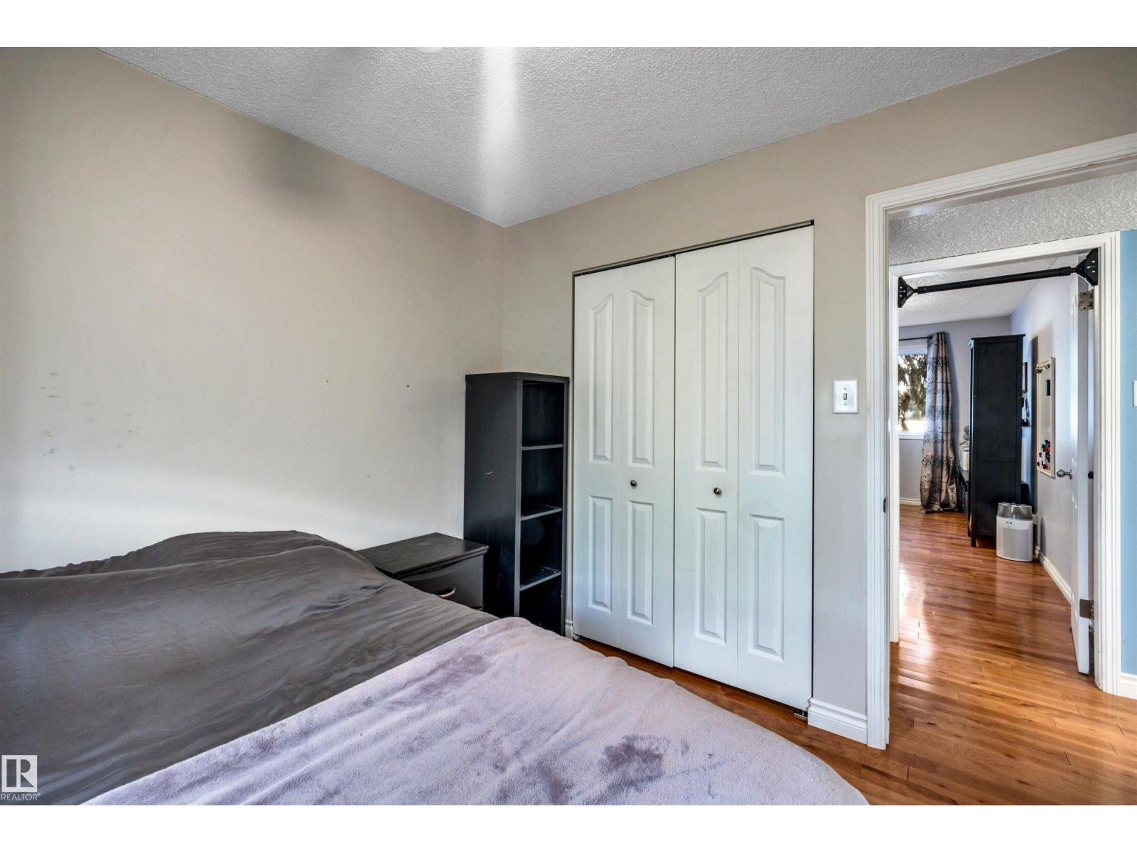 10539 84 ST NW - 29