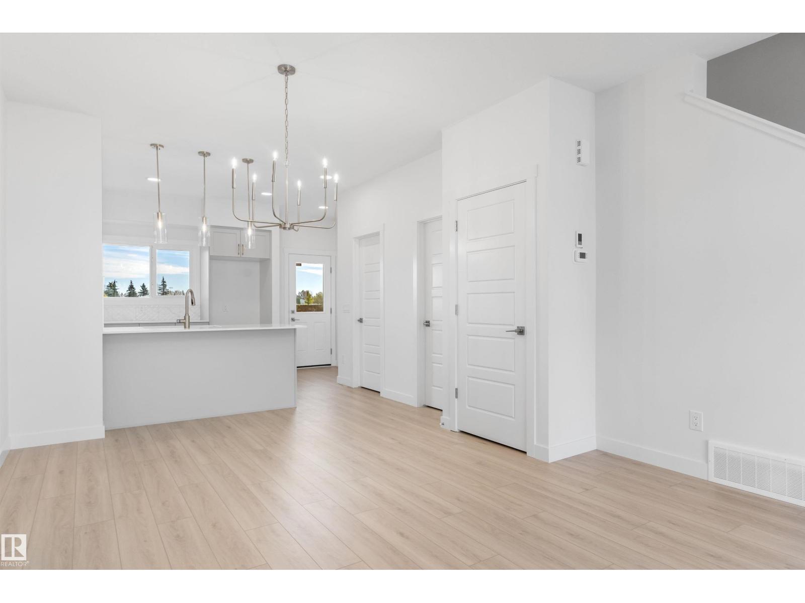 4203 63 ST - 12