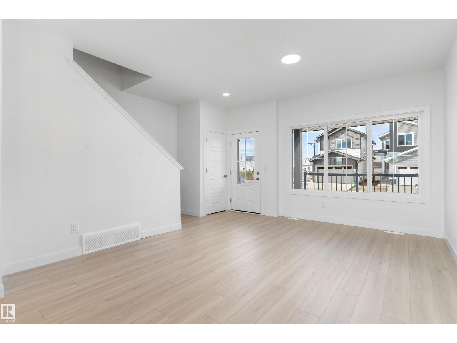 4203 63 ST - 15