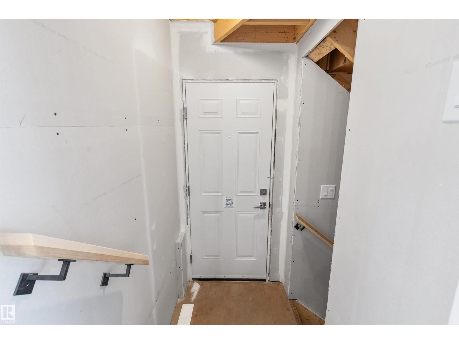 4203 63 ST - 31