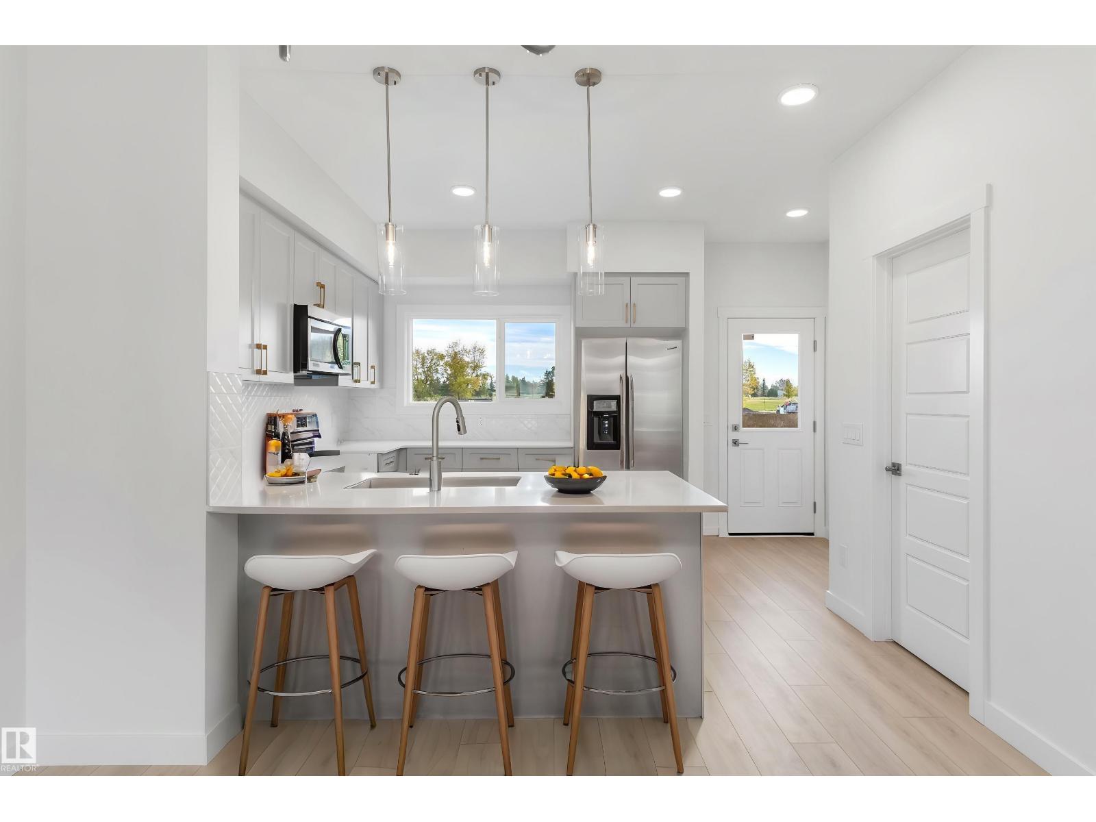4203 63 ST - 7