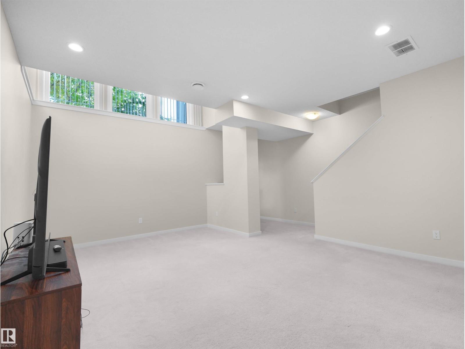 9764 221 ST NW - 33