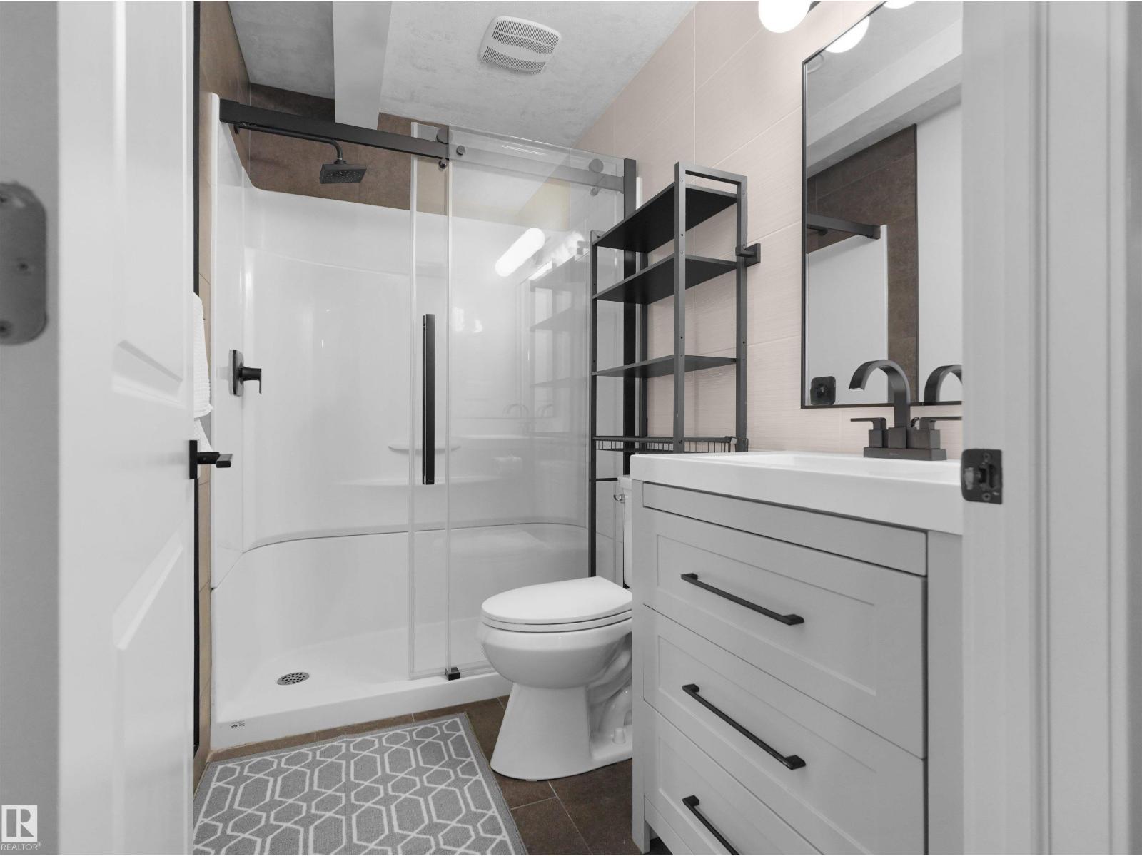 9764 221 ST NW - 35