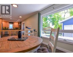 361 Capri Avenue NW - photo 16