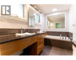 361 Capri Avenue NW - photo 27