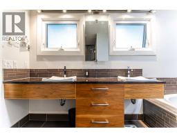 361 Capri Avenue NW - photo 29