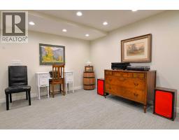 361 Capri Avenue NW - photo 40