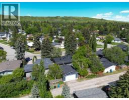 361 Capri Avenue NW - photo 41