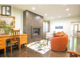 361 Capri Avenue NW - photo 7