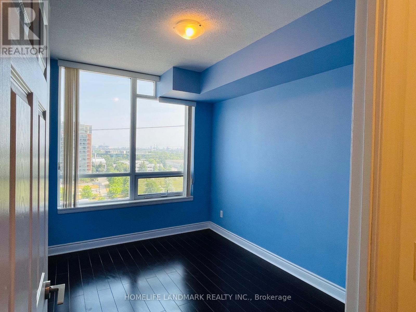 23 Cox Boulevard — photo 14