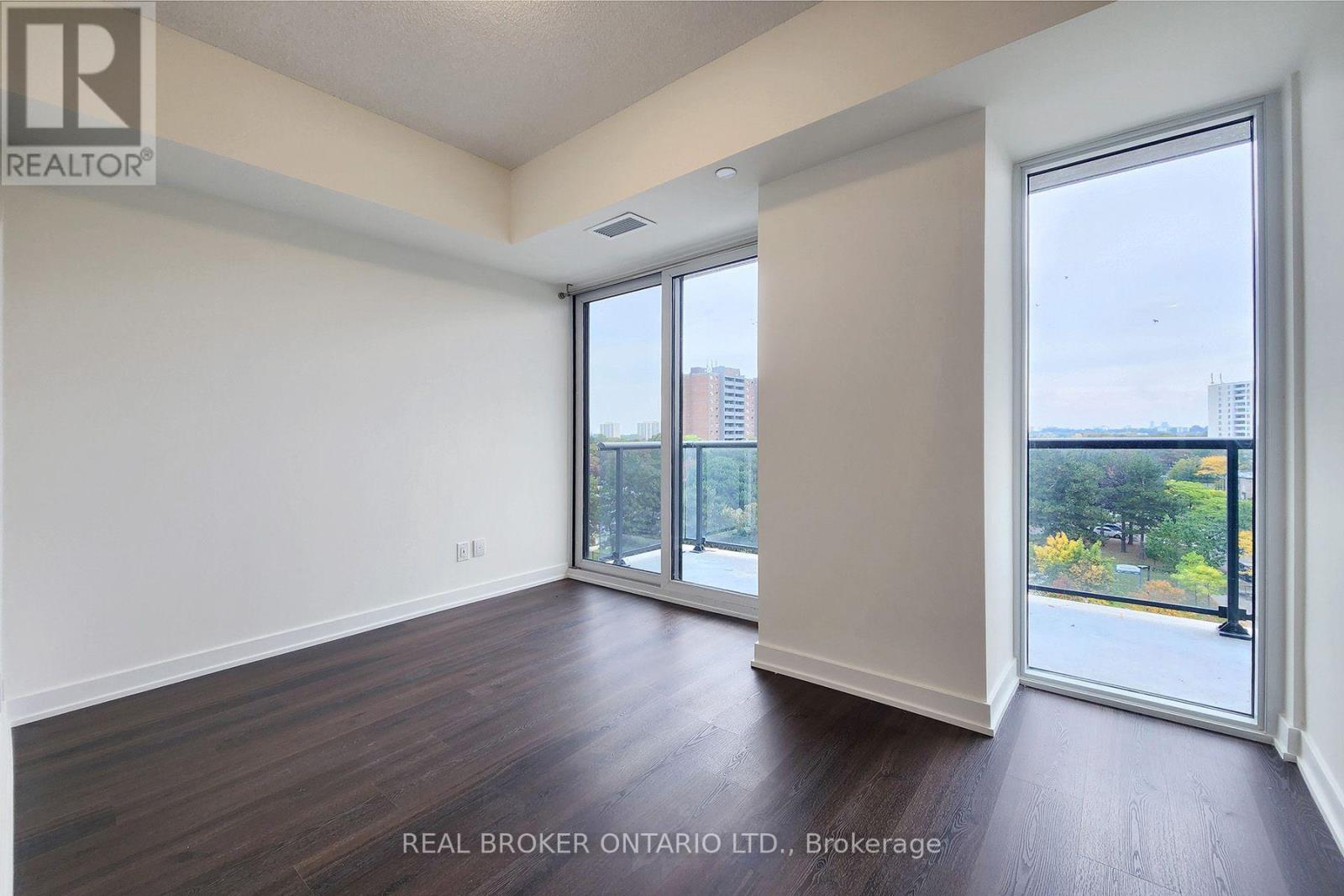 2825 Jane Street — photo 17