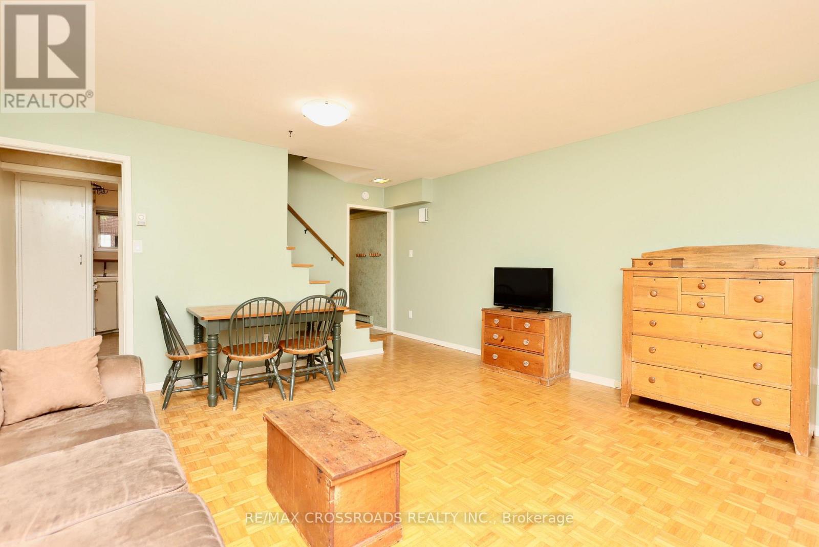118 WALES AVENUE - 8