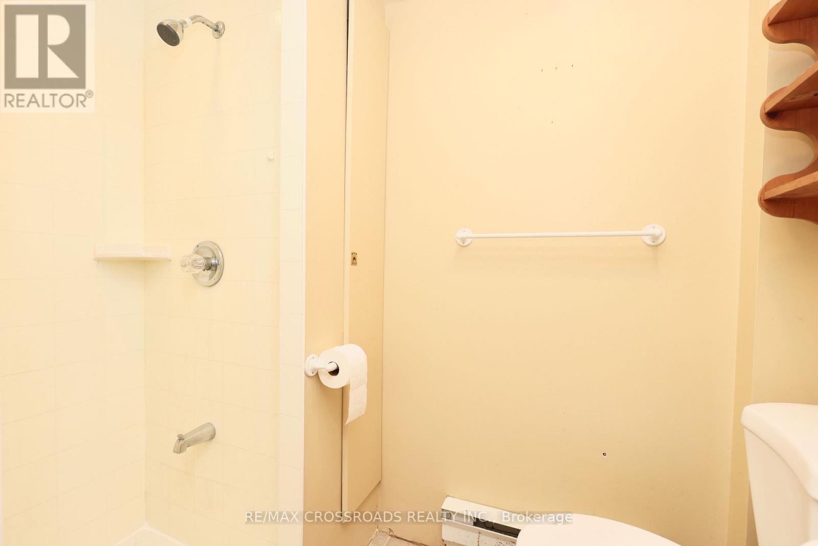 118 Wales Avenue — photo 22