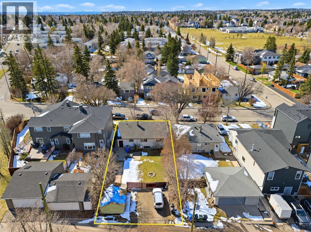 3218 29 Street SW - 4