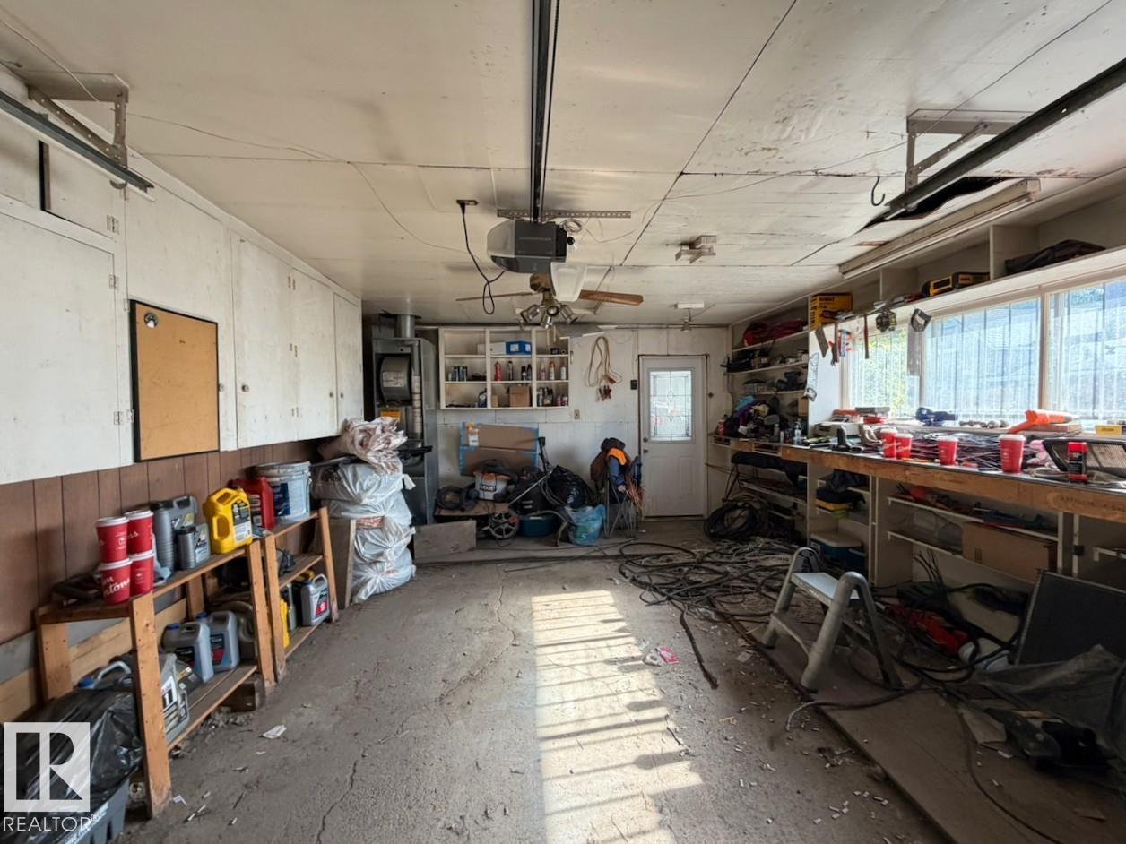 12026 77 ST NW - 19