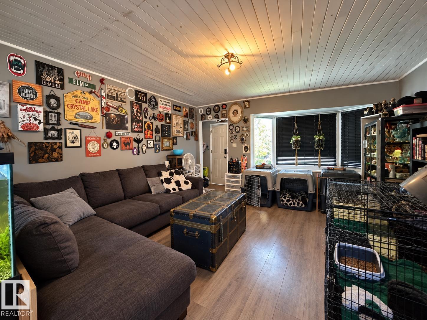 12026 77 ST NW - 3