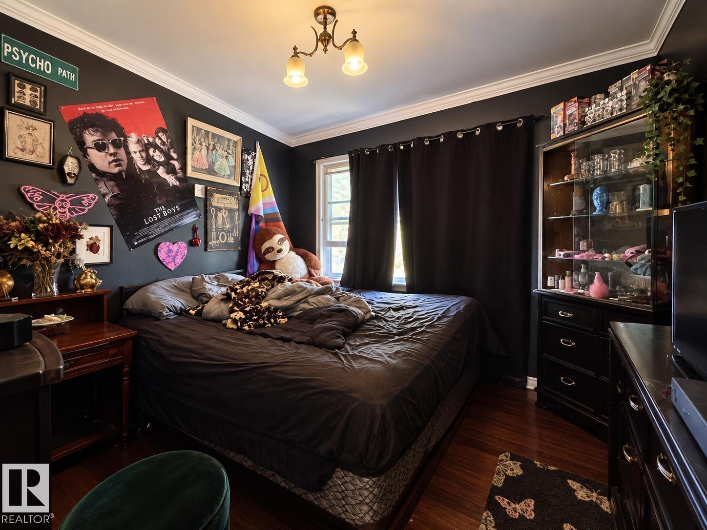 12026 77 ST NW - 8