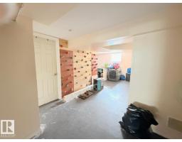 12026 77 St Nw, Edmonton, AB T5B2G7 Photo 12