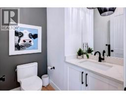 1906 43 Avenue SW - photo 13