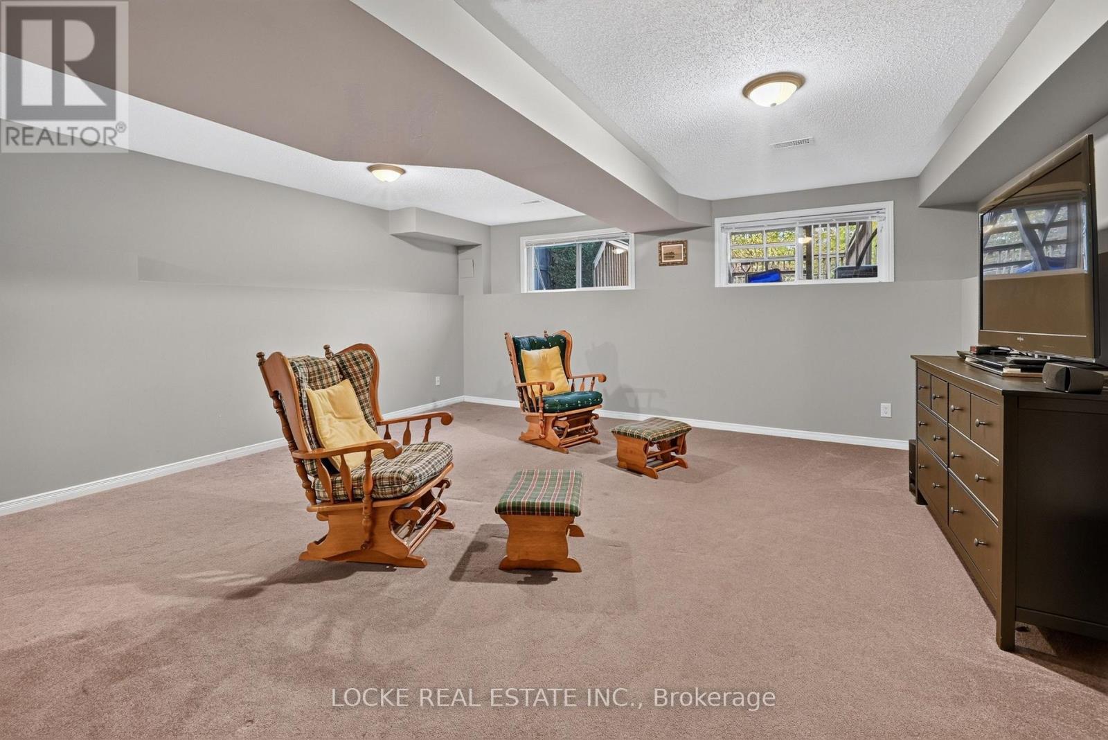 125 PARKROSE PRIVATE - Image 36