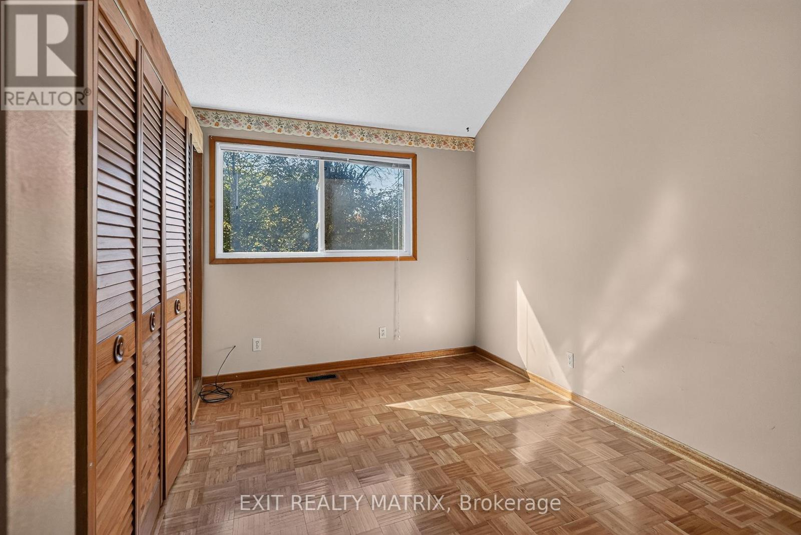 279 FELTON CRESCENT - 19