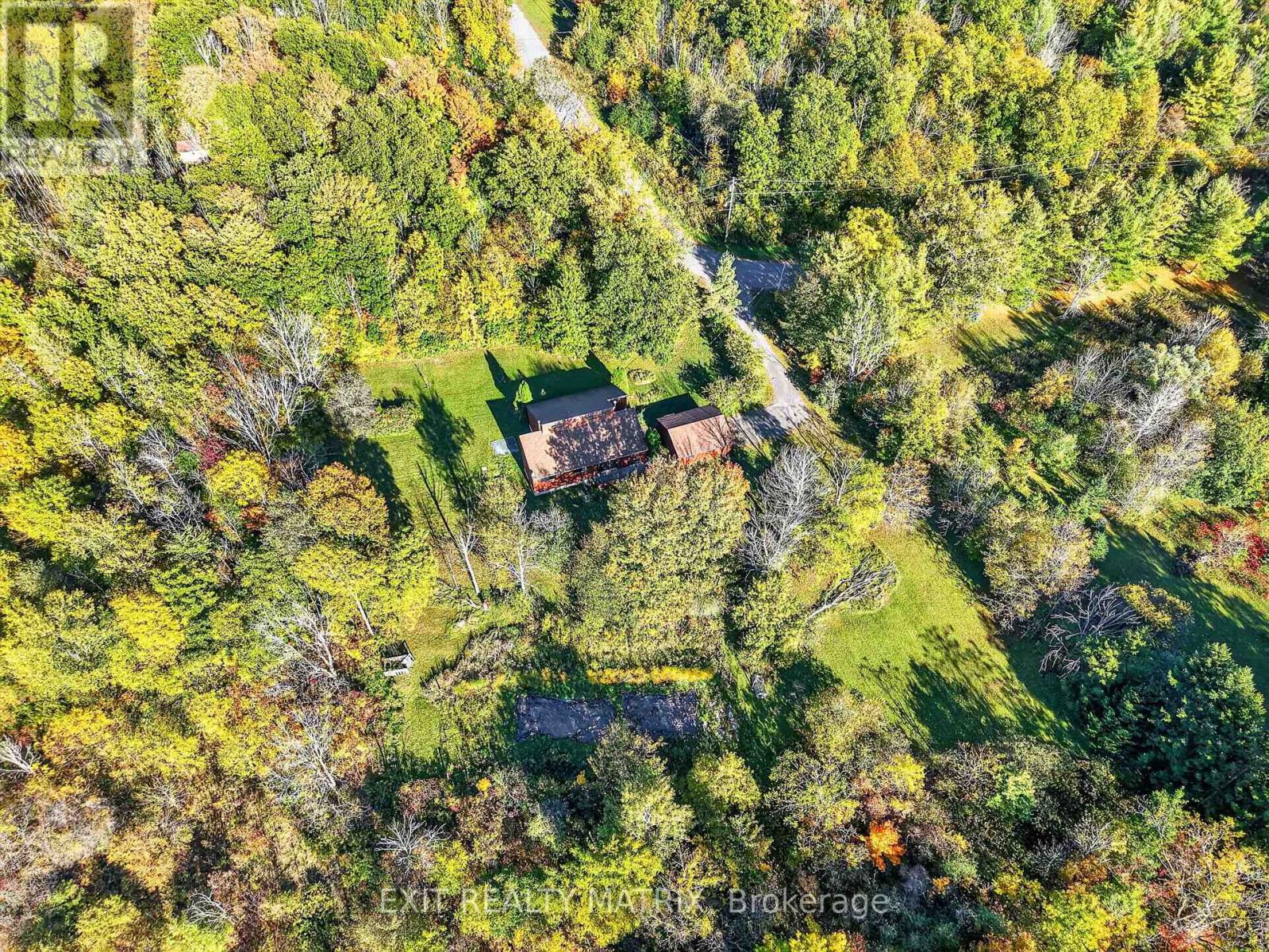 279 FELTON CRESCENT - 39