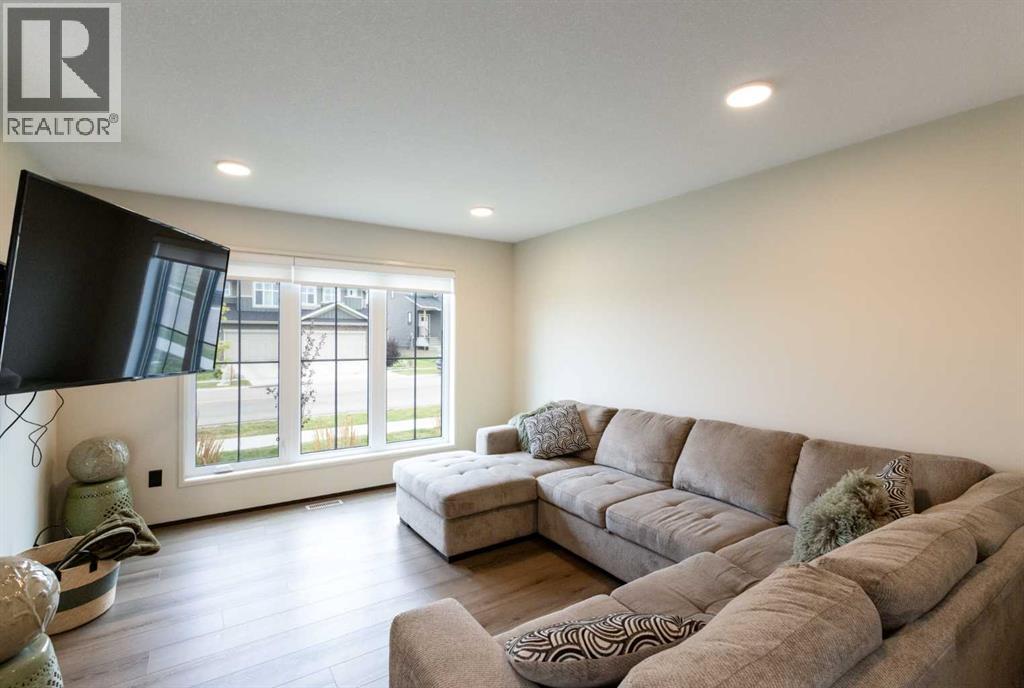 Listing photo – 5 Springfield Boulevard, Sylvan Lake