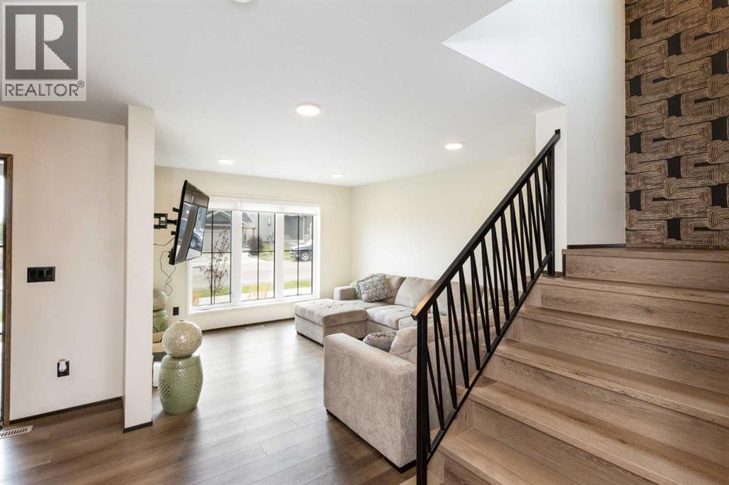 Listing photo – 5 Springfield Boulevard, Sylvan Lake