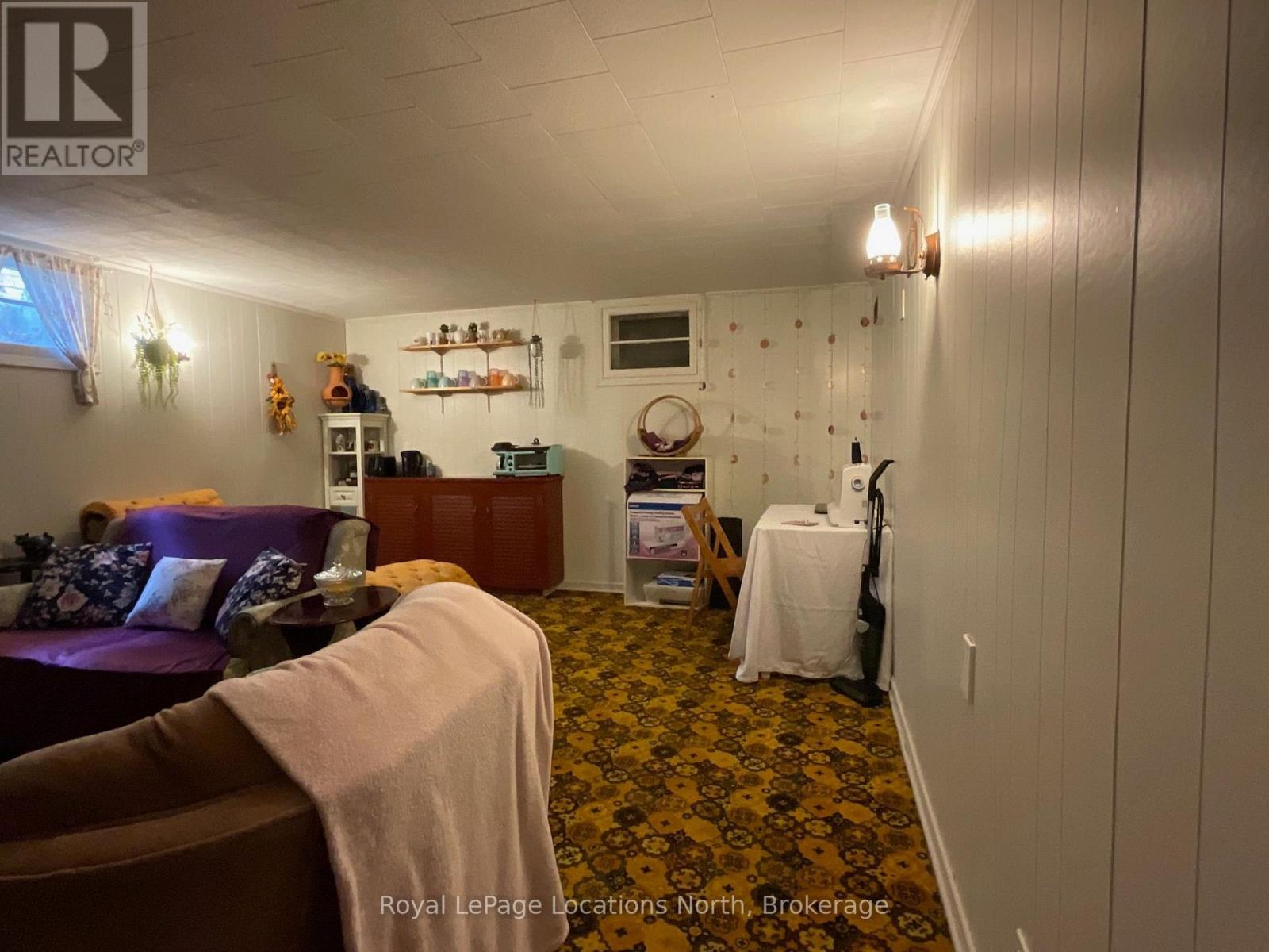 272 YONGE STREET - 31