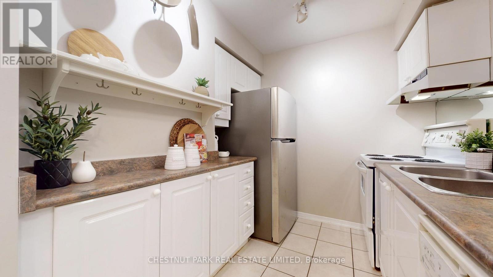 39 Jarvis St Street — photo 14