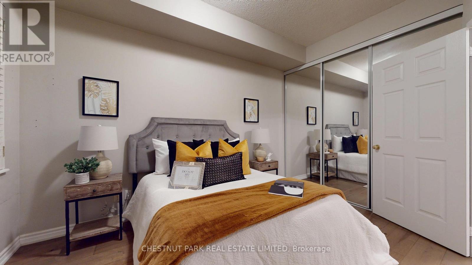 39 Jarvis St Street — photo 17