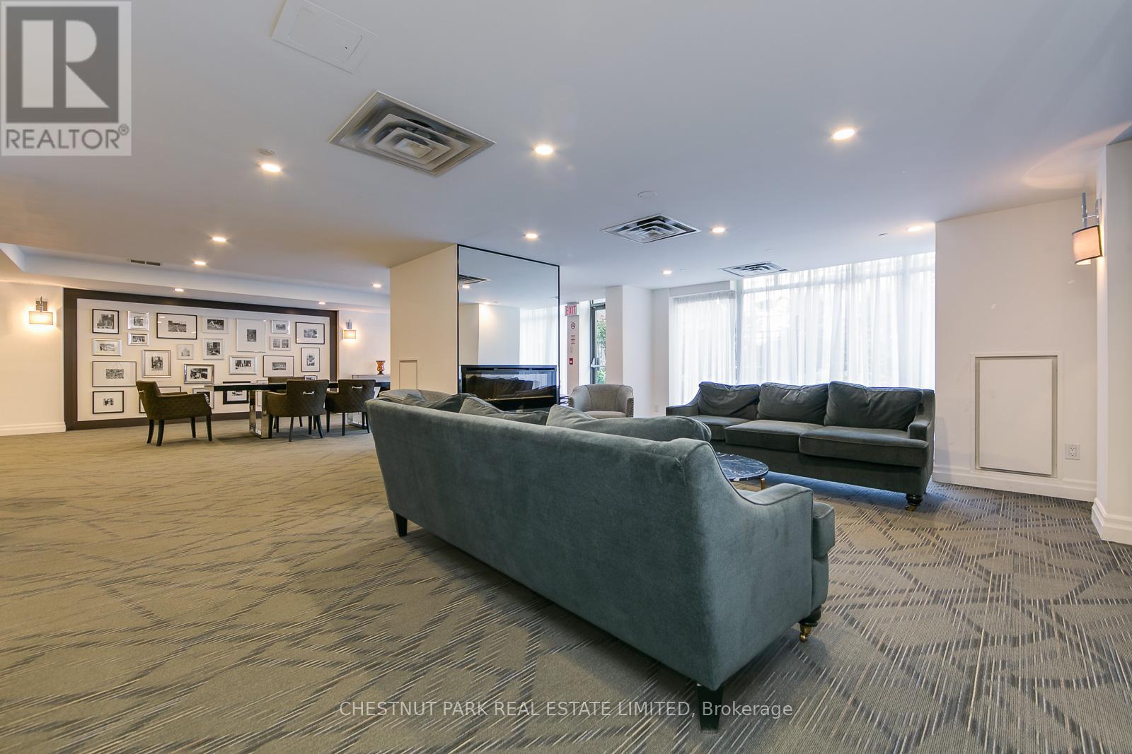 39 Jarvis St Street — photo 25