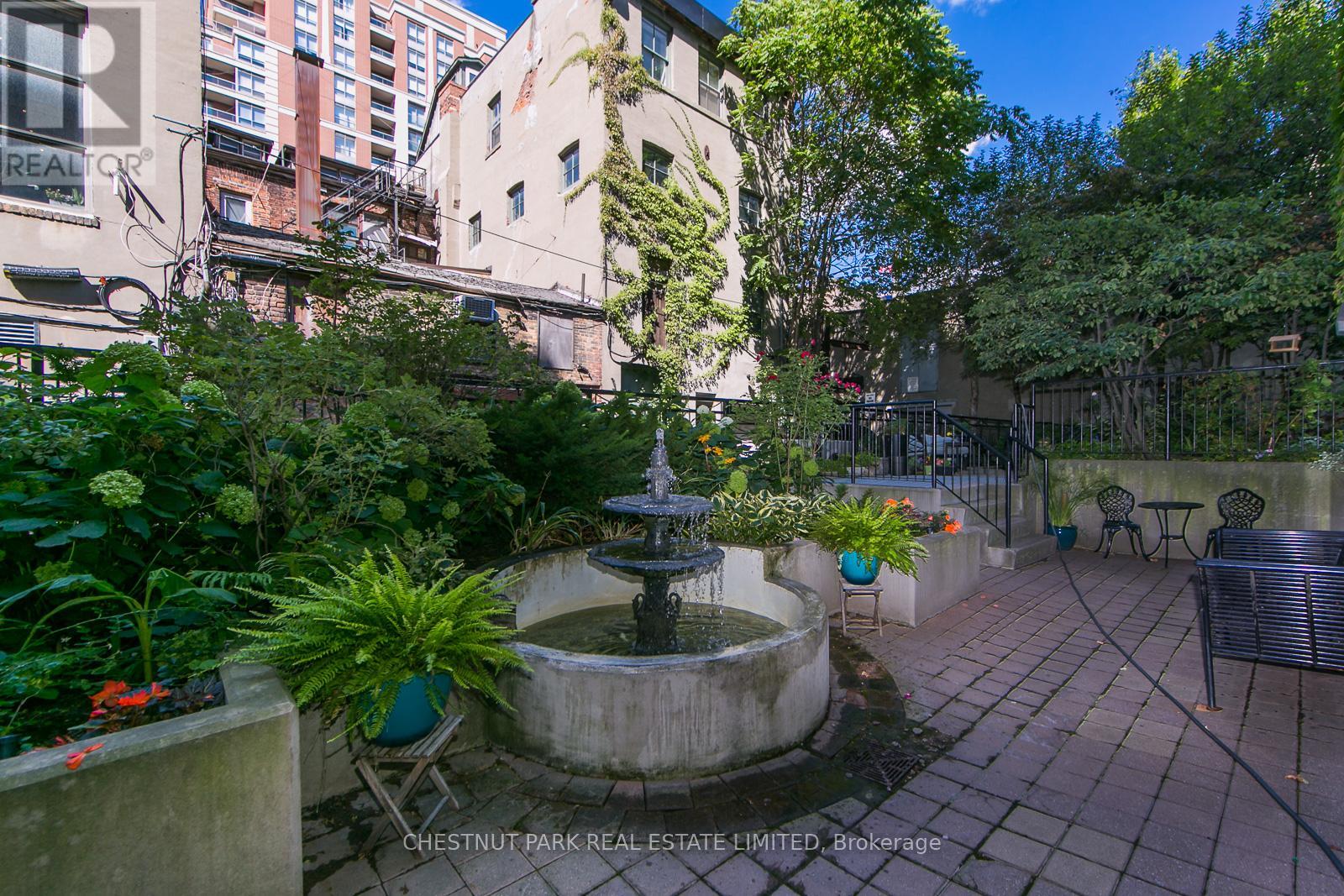 39 Jarvis St Street — photo 31