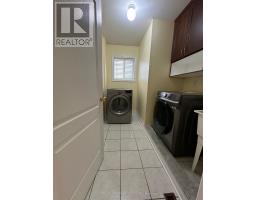 544 Matisse Place, Mississauga, ON L5W1M3 Photo 11