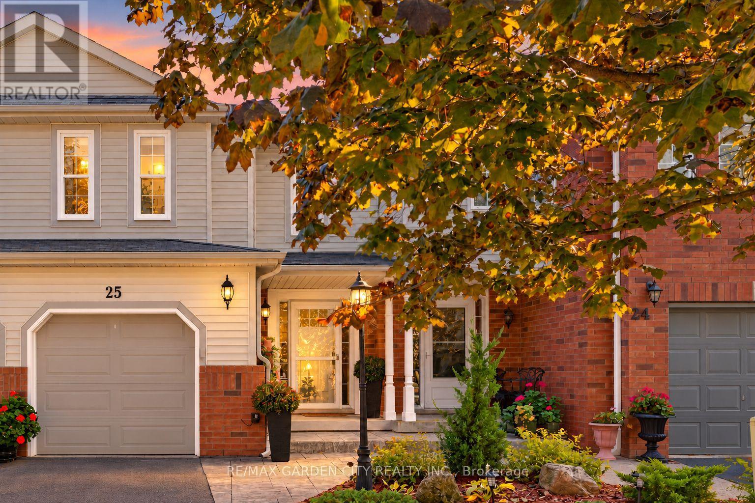 25 Walker Court, Grimsby, ON