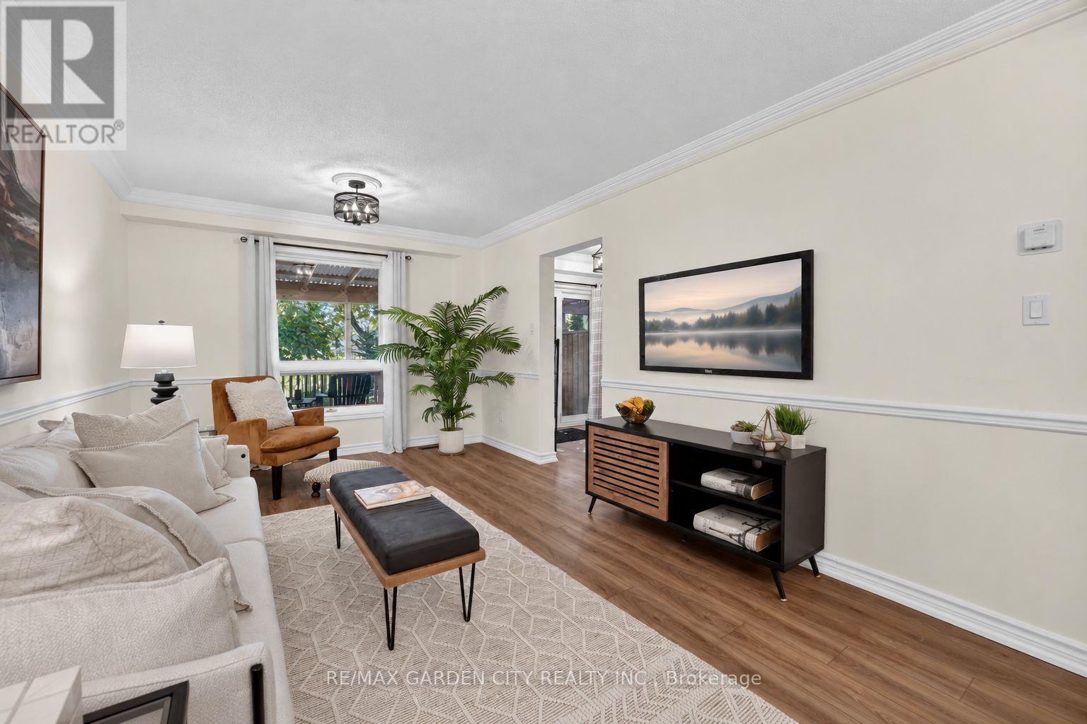 25 Walker Court, Grimsby, ON photo 10