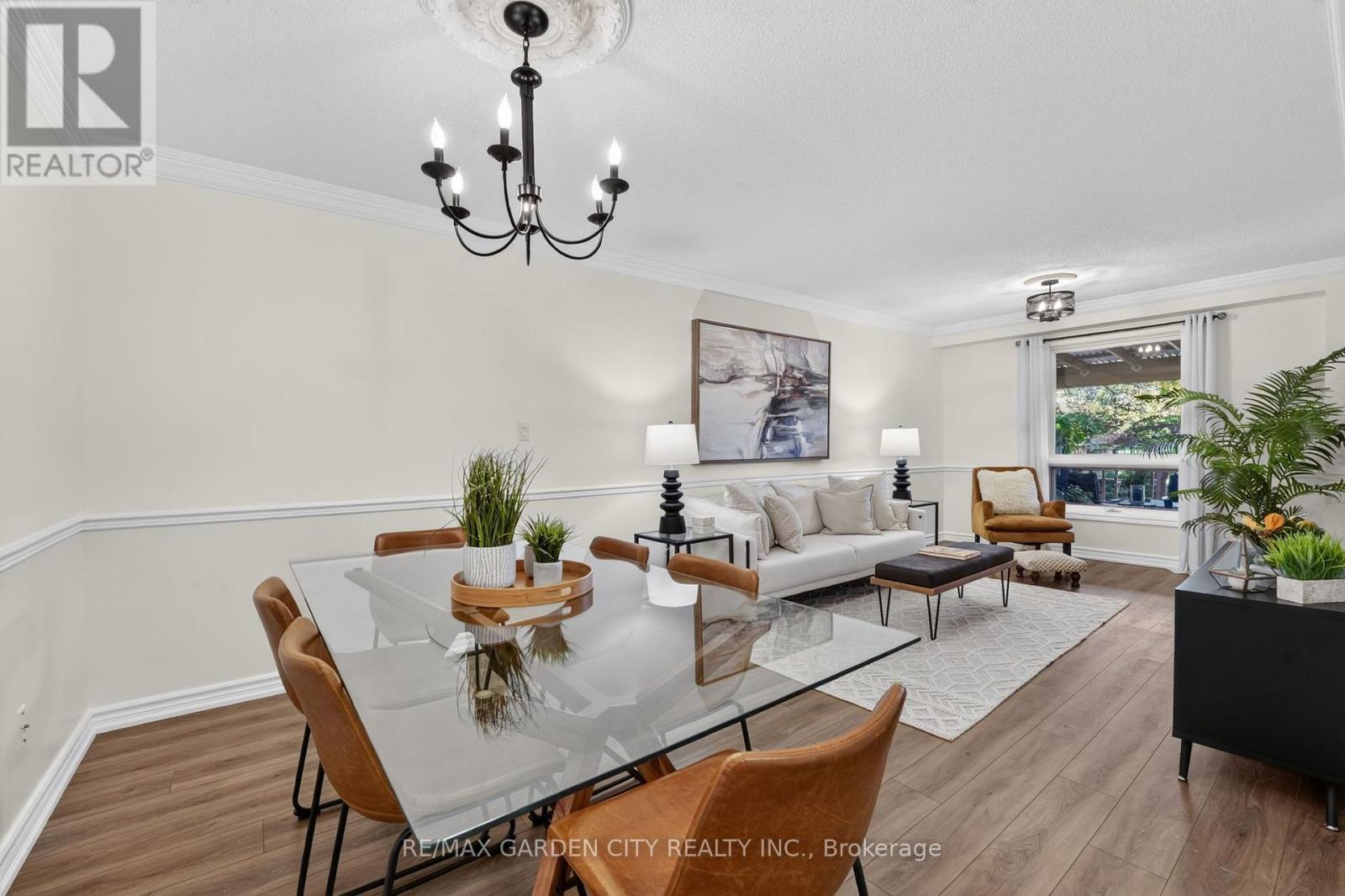 25 WALKER COURT - 7