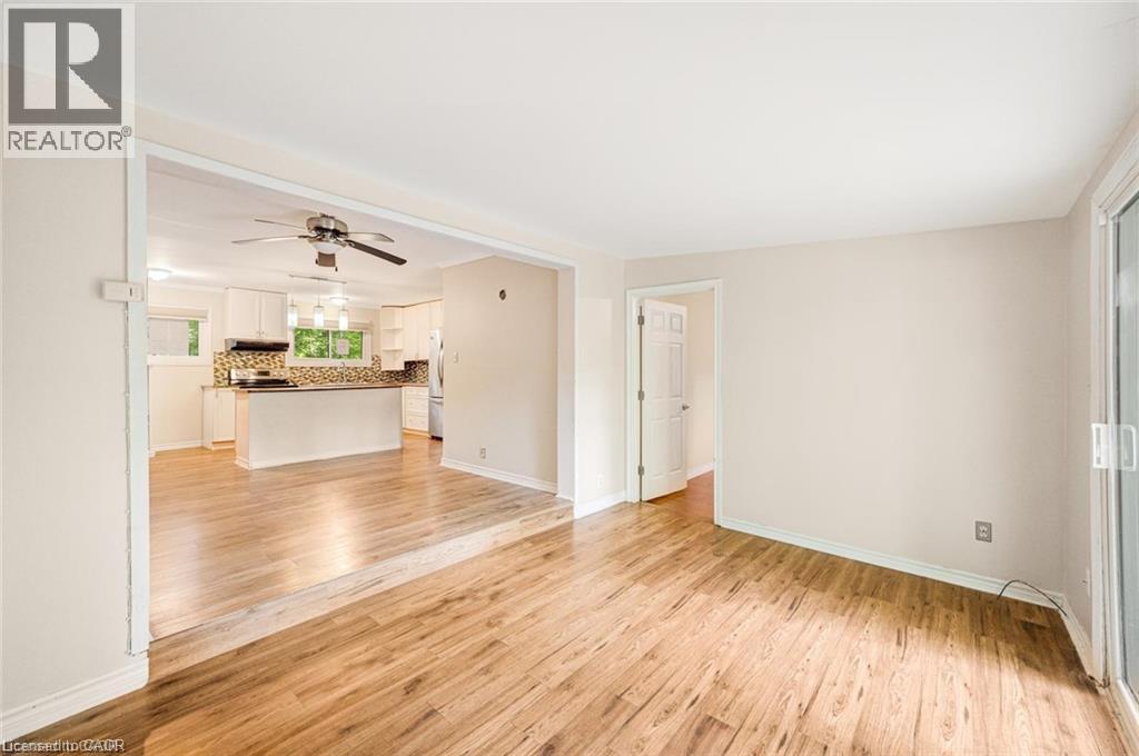 7465 EAST RIVER Road - Image 17
