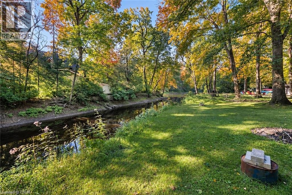 7465 EAST RIVER Road - Image 37