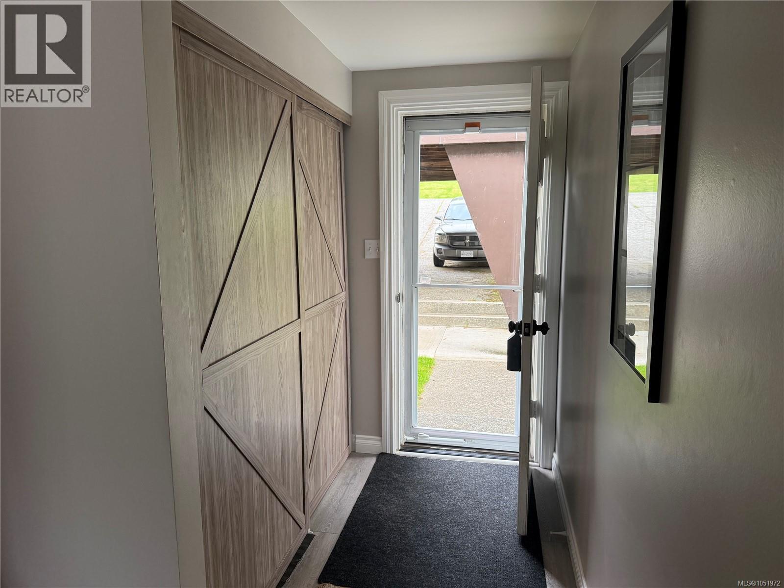 202 Haida Ave - 3
