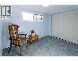 227 Tomahawk Avenue, West Vancouver, BC V7P1C4 Photo 13