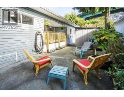227 Tomahawk Avenue, West Vancouver, BC V7P1C4 Photo 18
