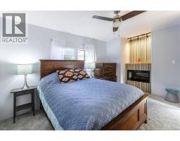 227 Tomahawk Avenue, West Vancouver, BC V7P1C4 Photo 9