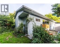 227 Tomahawk Avenue, West Vancouver, BC V7P1C4 Photo 25