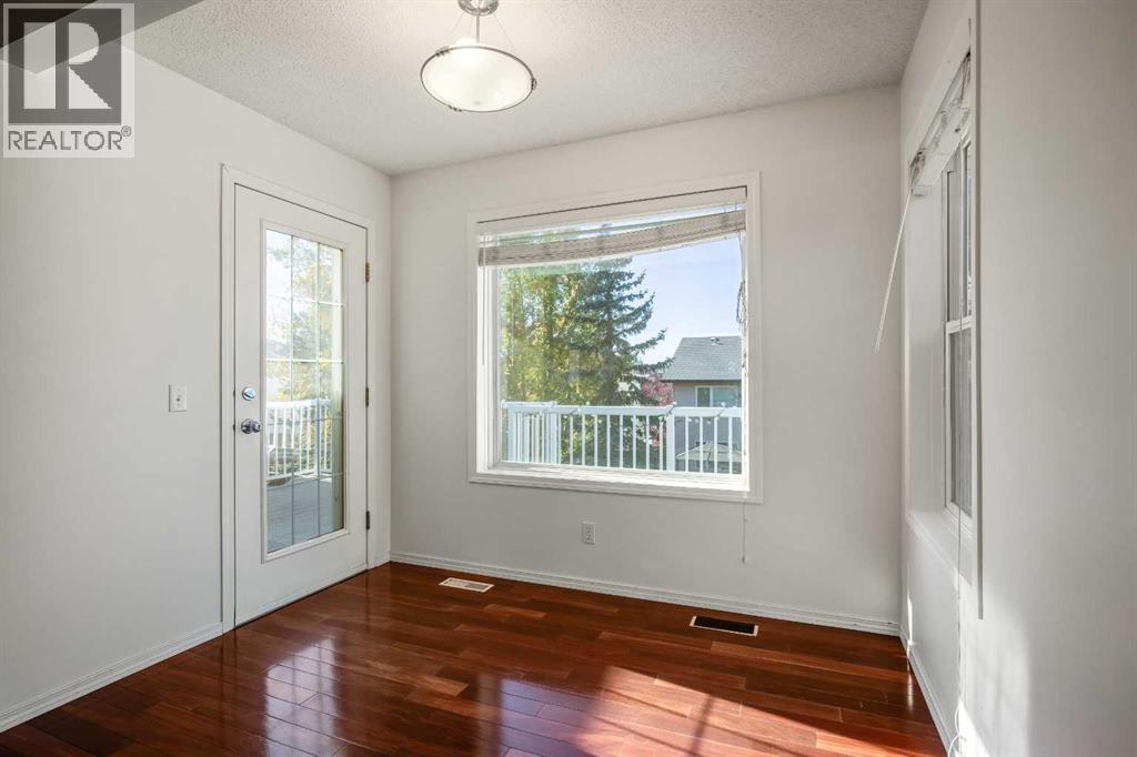 44 Rocky Ridge Close NW - 10