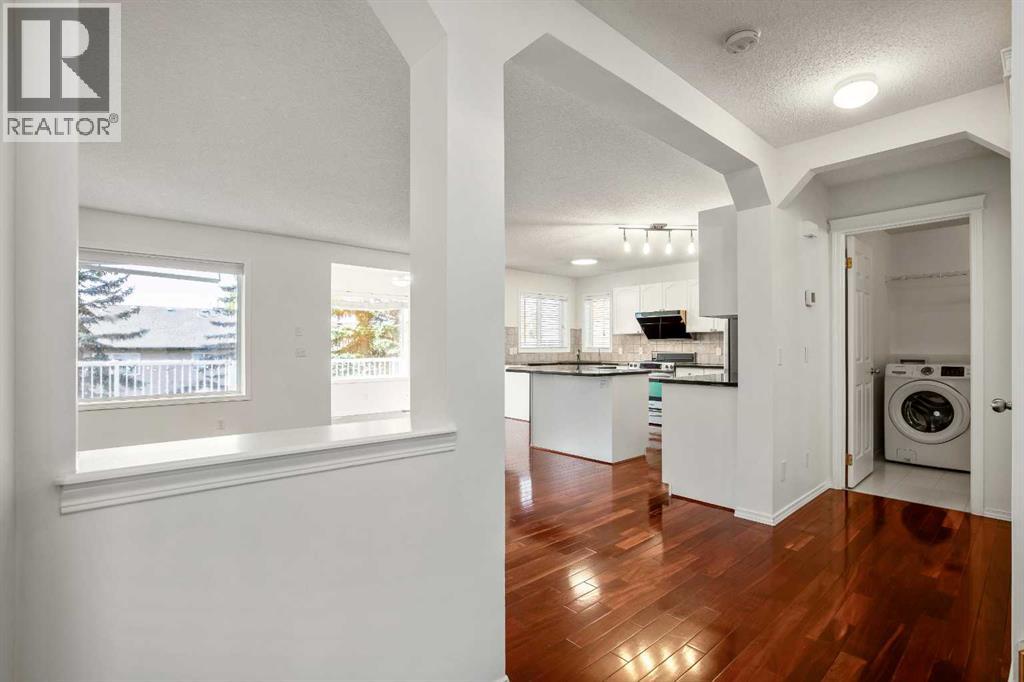 44 Rocky Ridge Close NW - 3