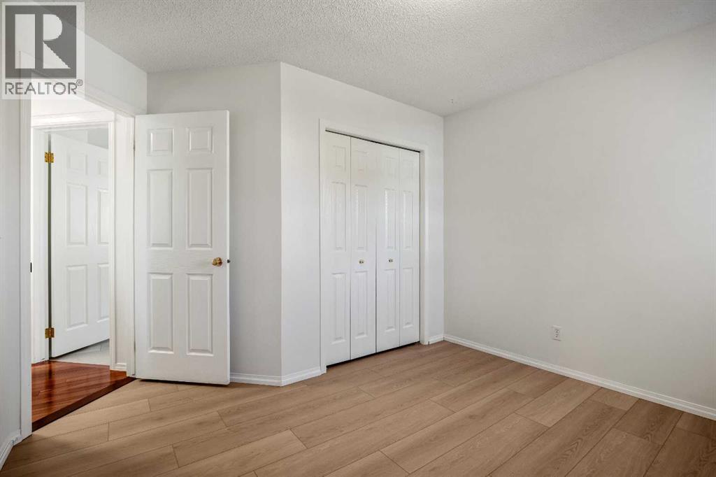 44 Rocky Ridge Close NW - 24