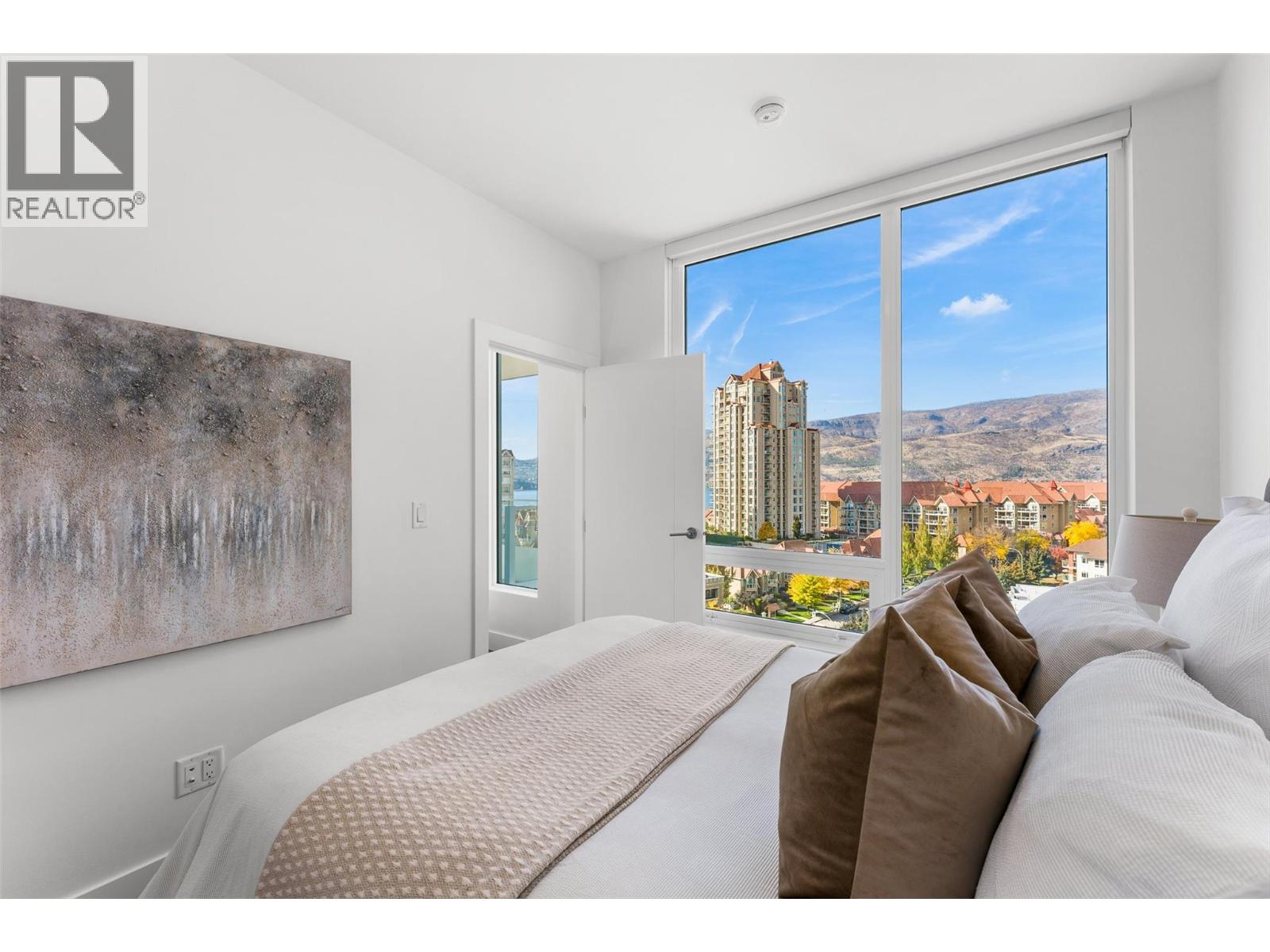 807 1181 Sunset Drive, Kelowna