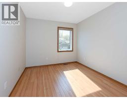 44 Straddock Crescent SW - photo 23